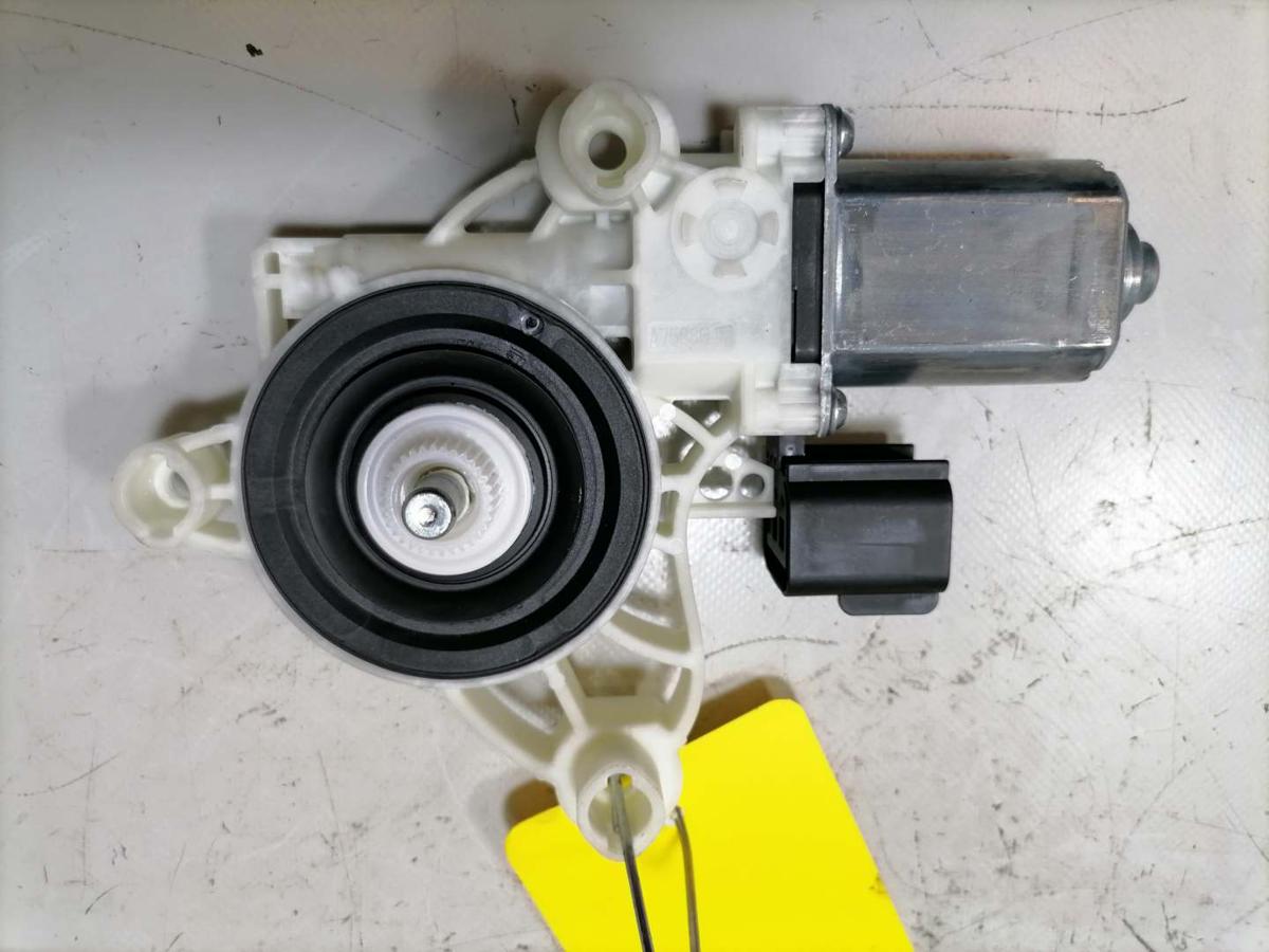 Ford Fiesta MK7 original Fensterhebermotor vorn rechts Bj.2019